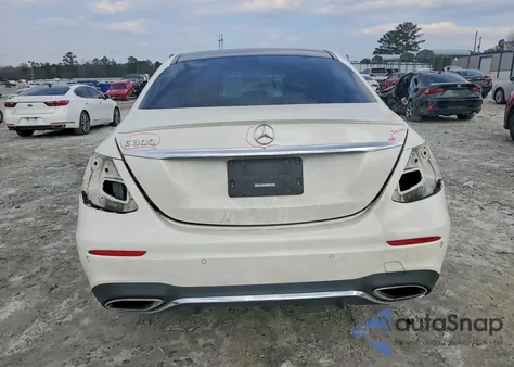 2017 Mercedes-Benz E 300 z USA, uszkodzony, nr VIN WDDZF4JB4HA095123